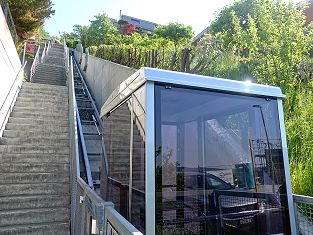 Neuer Schräglift in Küttigen - umgebaut durch Von Rotz Seilbahnen Neuer Schräglift in Küttigen - umgebaut durch Von Rotz Seilbahnen