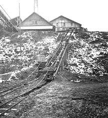 Pfungen Ziegelei Keller Standseilbahn Materialtransport Lehmtransport Ziegelfabrik - Foto Archiv standseilbahnen.ch